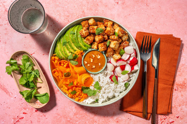 Satay-tofubowl og avokado