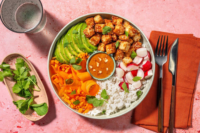 Satay-tofubowl og avokado