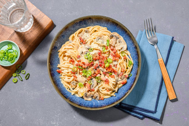Koreansk-inspirert nudler og guanciale