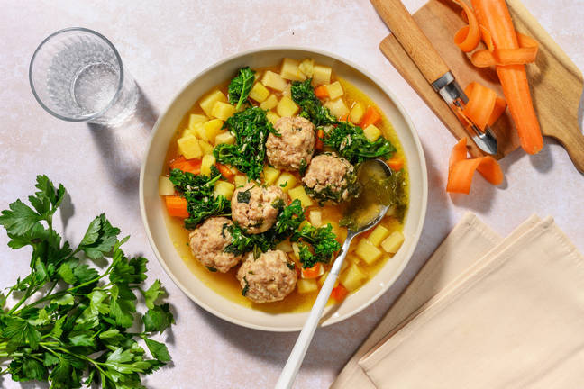 Rustik rodfrugt- og kødbollesuppe