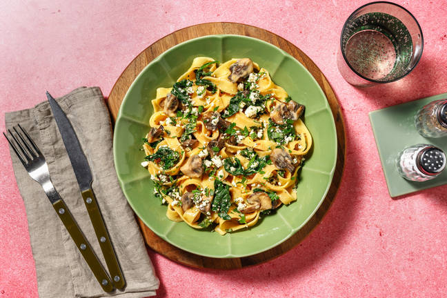 Fettuccine mit Tomatenrahm und Spinat