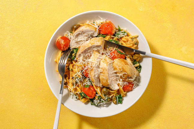 Pâtes crémeuses au pesto de tomates séchées et au poulet