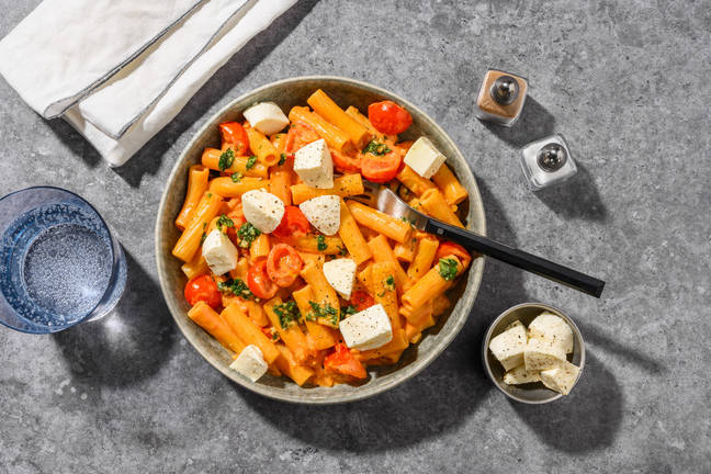 Pasta 'alla pomodoro' og frisk mozzarella