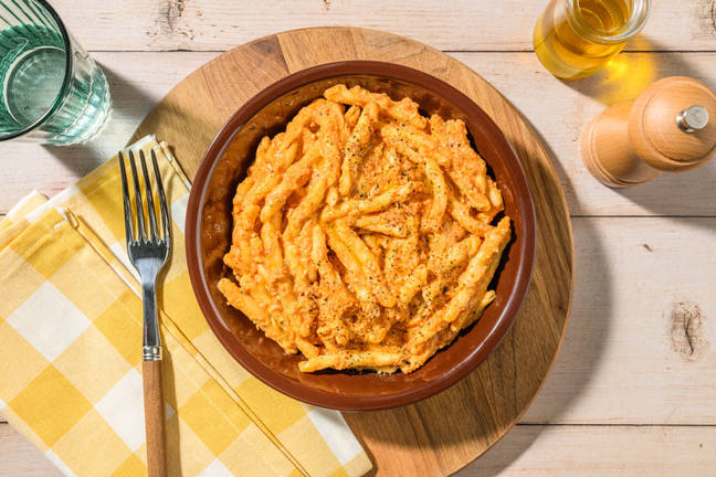 Strozzapreti cremosi al pesto rosso trapanese