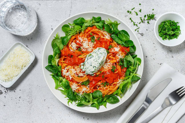 Eenpansspaghetti met tomatensaus