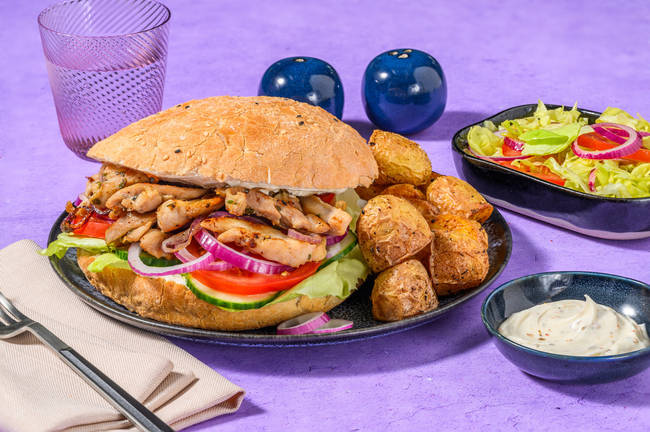 Émincés de cuisse de poulet aux épices kebab & pain turc