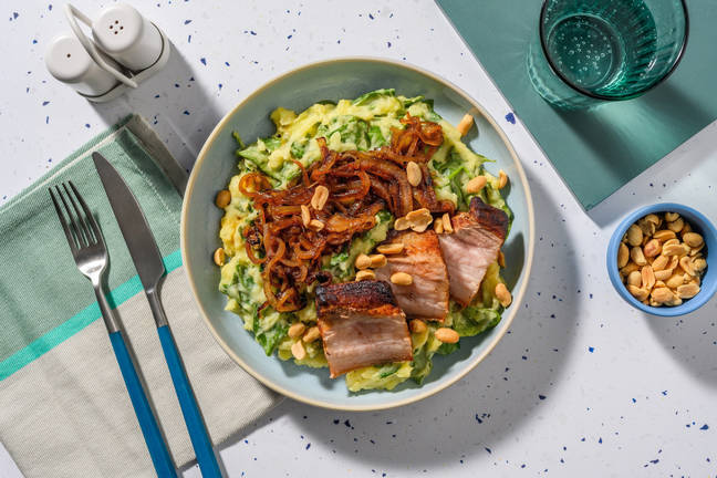 Poitrine de porc laquée et cacahuètes salées