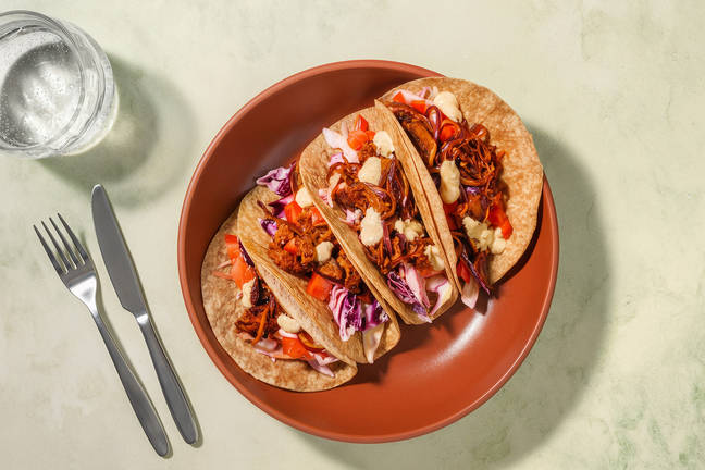 Pulled-chickenwraps met zureroomsaus