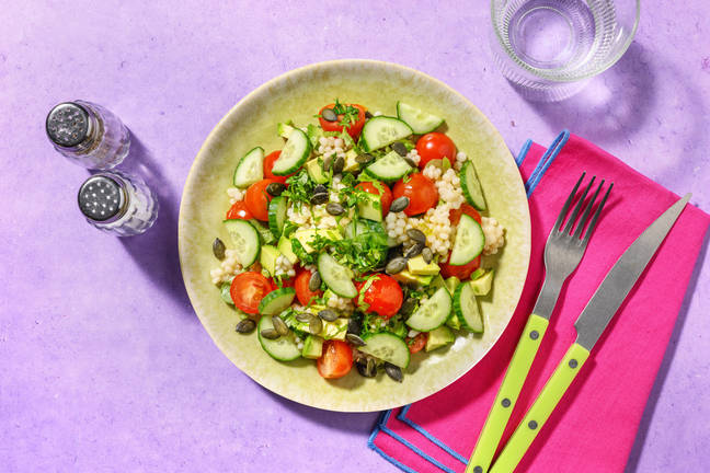 Bowl de couscous perlé, fromage frais & avocat