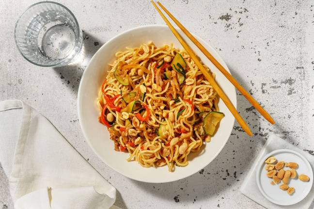 Wok de nouilles au porc effiloché teriyaki