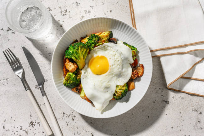 Wok de poulet, légumes sautés & sauce umami