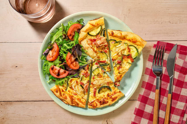Tarte rustique camembert, lardons & courgette