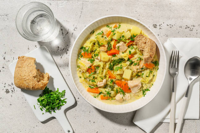 Waterzooï de poulet au chou vert & pain chaud