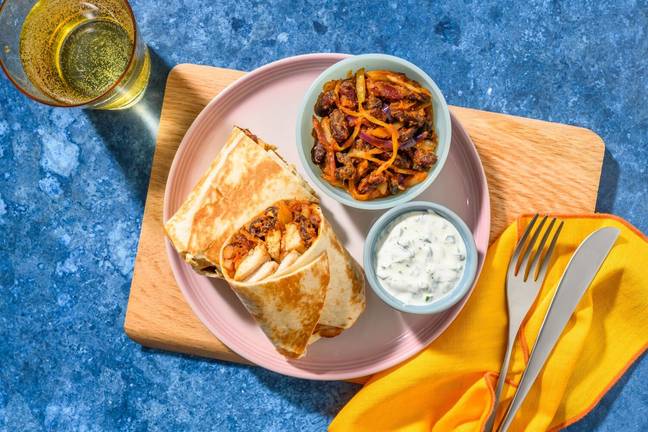 Karibischer Burrito mit mariniertem Hähnchen