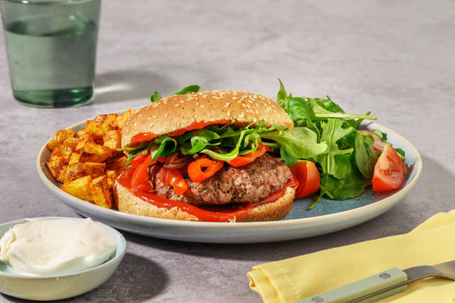 Burger met smokey tomatenketchup en puntpaprika