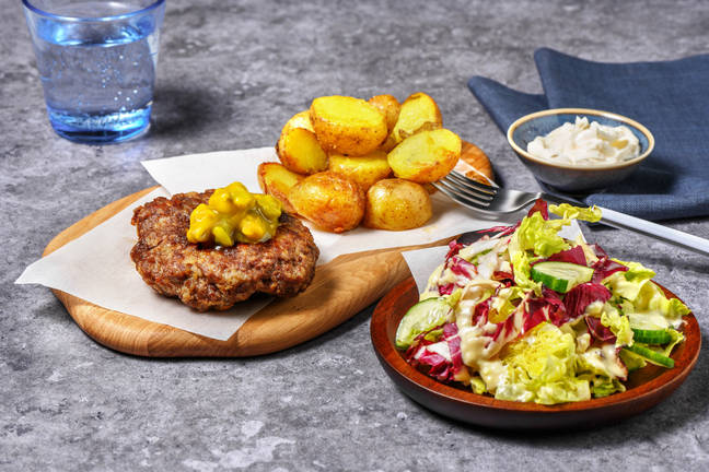 Hamburger met piccalilly 