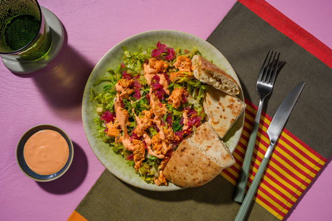 Salade de saumon fumé à chaud et sauce cocktail