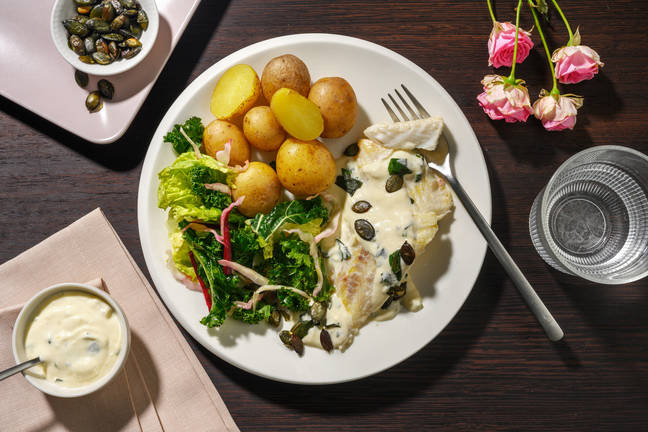 Pannestekt sei i fyldig basilikumsaus