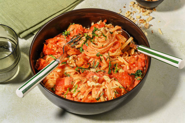 Snabb ricottatoppad soltorkad tomatpasta