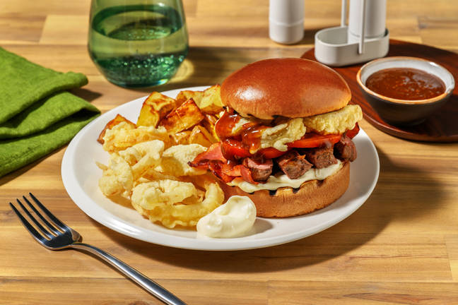 Amerikansk ”cowboy rumpsteak burger” och BBQ-sås