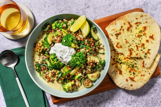 Linzen in kruidige groene currysaus