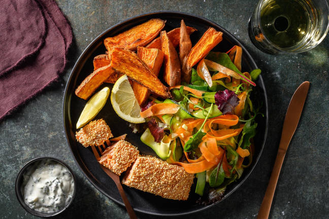 Sesampanerad lax och persiljemajonnäs