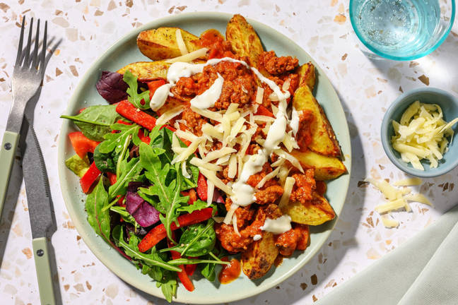 Ugnsbakt osttoppad potatis och texmexfärs