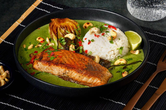 Stekt laks i kokosmelk- og sitrussaus | Blend selv