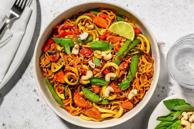 Sauté de nouilles au tahini et courgetti