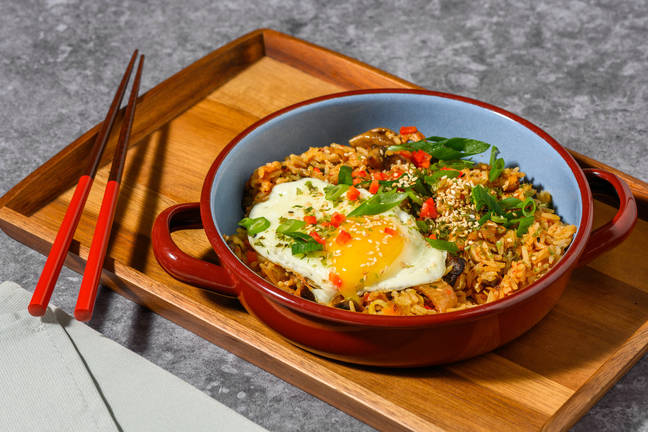 Riz sauté au kimchi relevé & œuf au plat