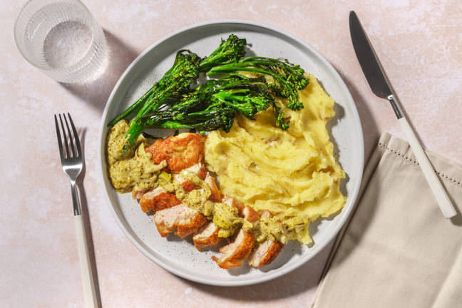 Quick Chicken and Pesto Cream Sauce