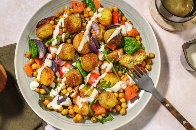 Falafel och ugnsgrönsaker med doft av Mellanöstern