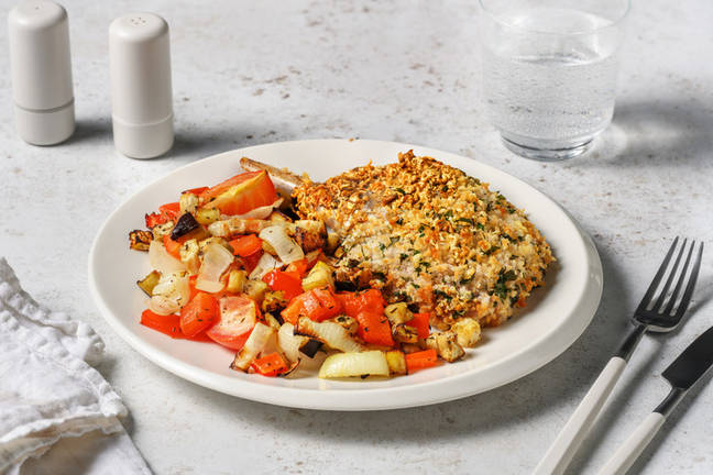 Chuletas de cerdo con costra crujiente de perejil y queso