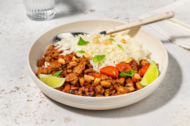 Sauté de porc, sauce hoisin, cacahuètes & basilic thaï