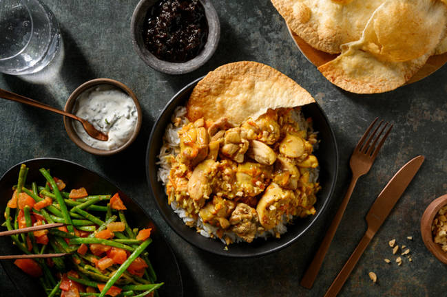 Chicken Korma Curry & Garlic Tortillas