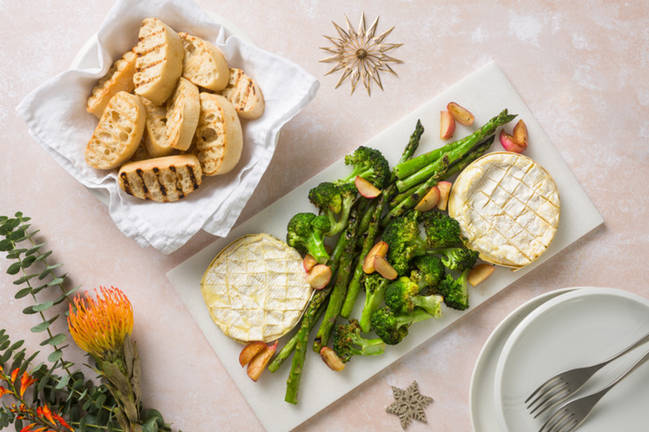 Brie Festive  Fondue & Green Veg Dippers 
