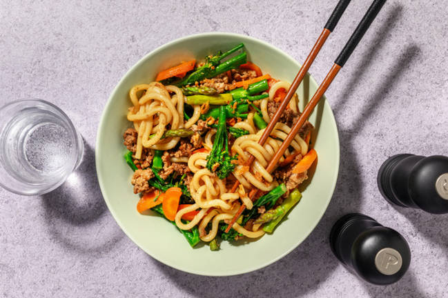 Sticky Chinese-Style Pork Udon Noodles