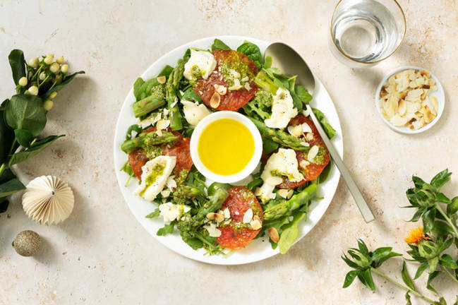 Pesto Heirloom Tomato & Brie Christmas Wreath