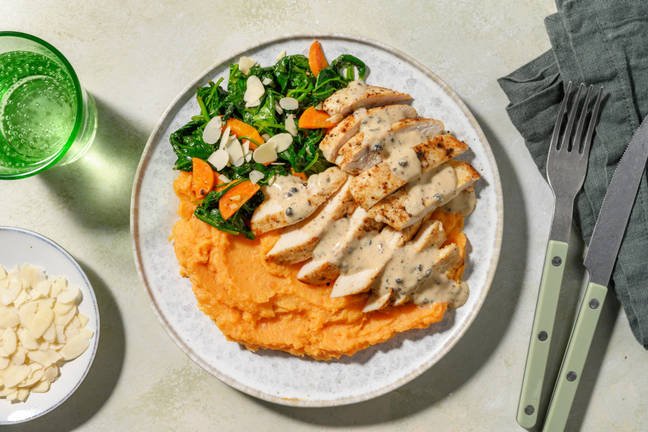 Golden Chicken & Creamy Pepper Sauce