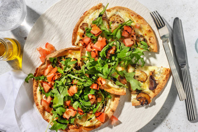 Flatbread Pizza Bianca with Mushrooms