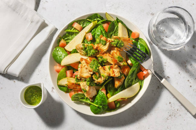 La Vegana: ensalada de heura con chimichurri de cilantro