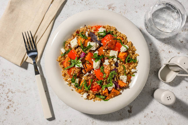 Bulgur tibio con queso griego y boniato asado