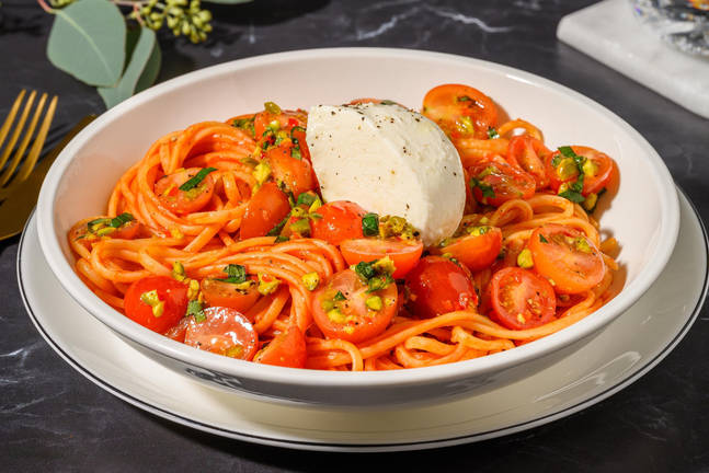 Pasta Bufala mit Pistazien und Cherry-Tomaten