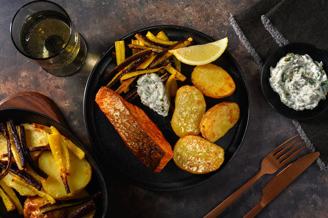 Salmone alla paprika e carote arcobaleno