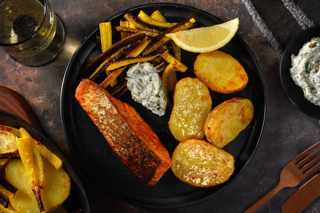 Salmone alla paprika e carote arcobaleno