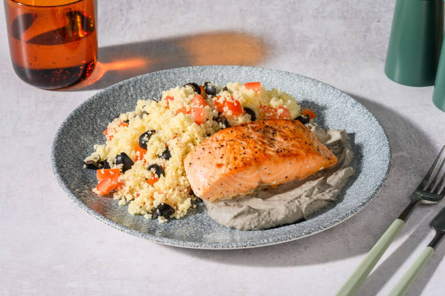 Salmón noruego exprés con cremoso de olivas negras 