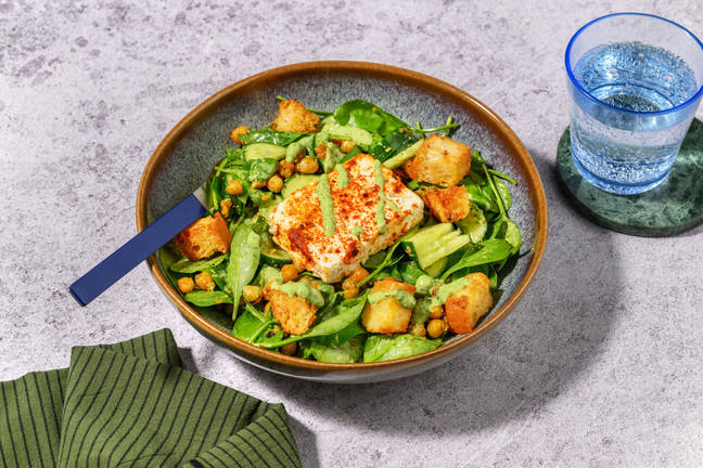 Grüner-Daumen-Salat mit gebackenem Hirtenkäse