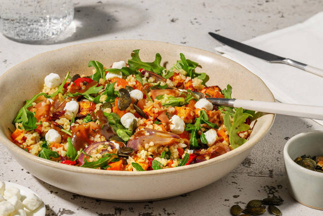 Salade de boulgour aux légumes rôtis et chèvre au miel