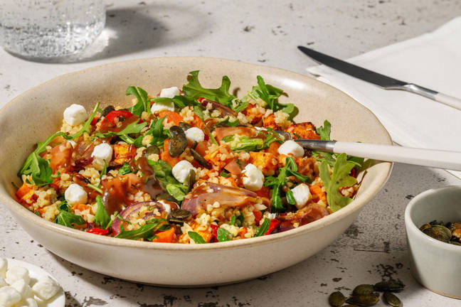 Salade de boulgour aux légumes rôtis et chèvre au miel
