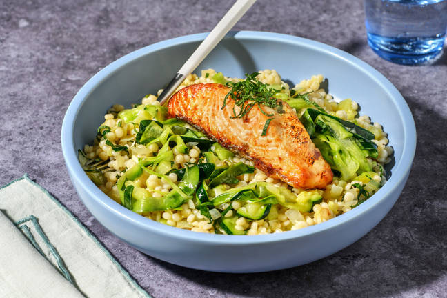 Salmón noruego con alioli gratinado y cuscús perlado 